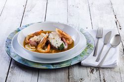 Foto plato receta rosada fish solutions