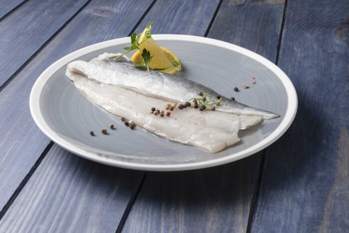 Filetes de merluza con piel PBO fish solutions para hosteleria