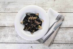 Calamares en su tinta fish solutions para hosteleria