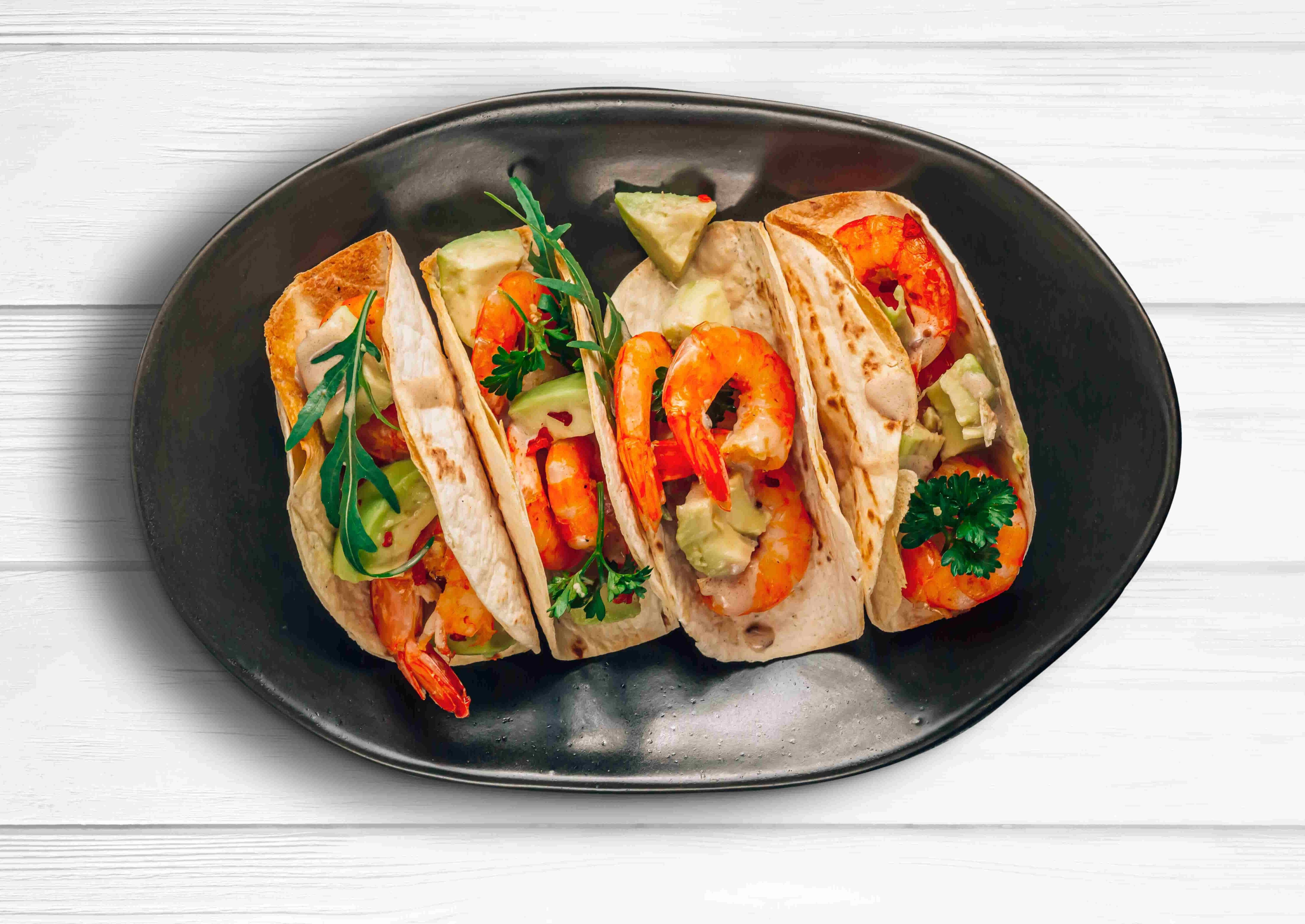Foto receta tacos de langostino y aguacate